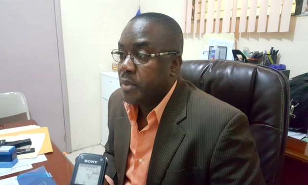 Gonaïves : le directeur départemental de l'éducation de l'Artibonite Écol Renoit répond au Pr Didier Pierre